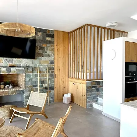 Alindo Ii, In Area *