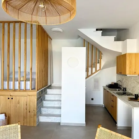 Alindo Ii, In Area *