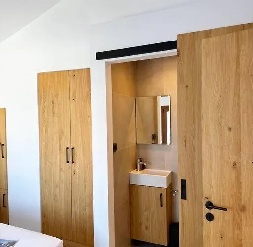 Alindo Ii, In Area Líndos