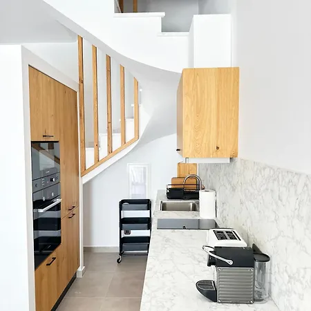 Alindo Ii, In Area *